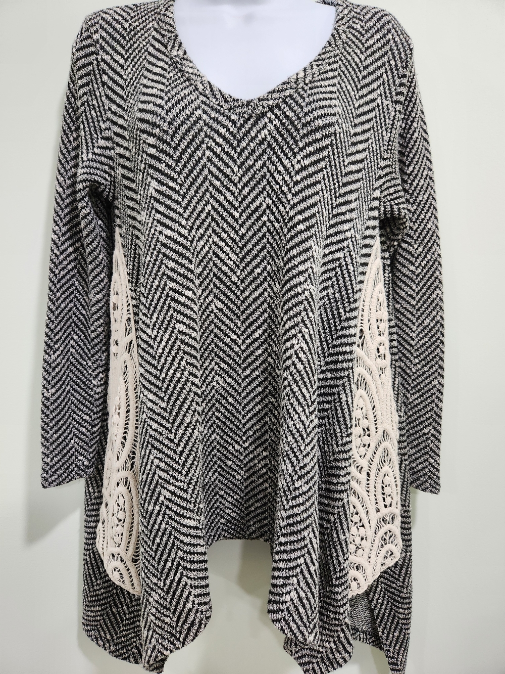 Altar'd State Black & Cream Herringbone V-Neck Sweater with Crochet Panels